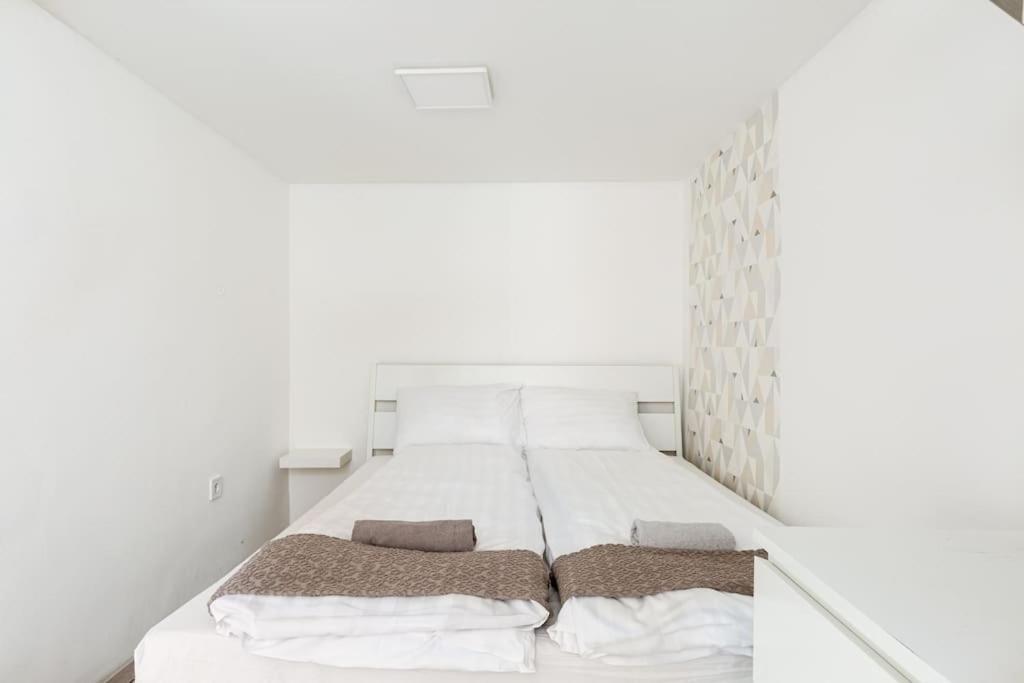 K5 Kis Apartment Budapest Eksteriør bilde